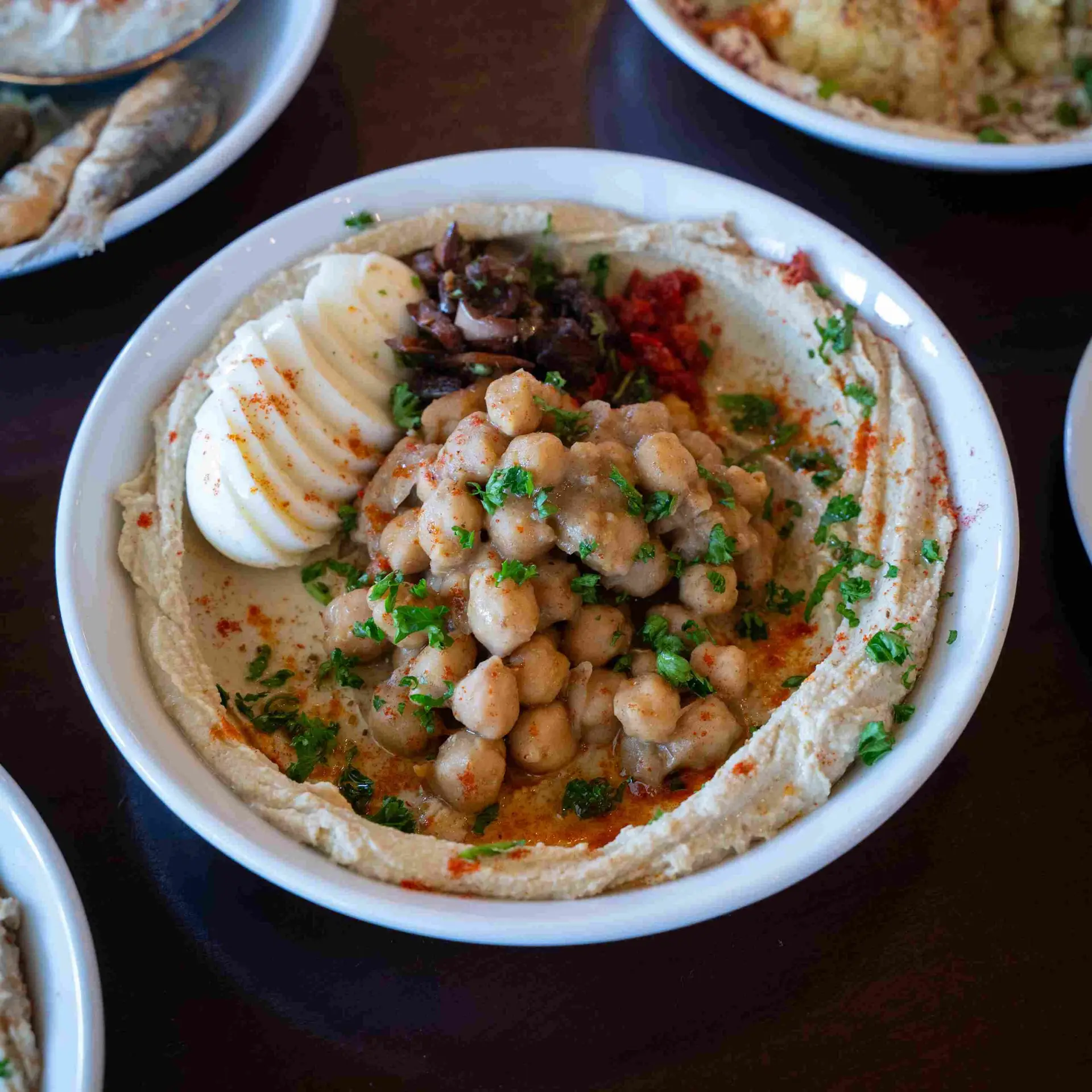 hummus msabbaha.